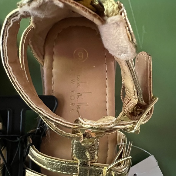Girls Nicole Miller New York Sandals - Picture 2 of 8